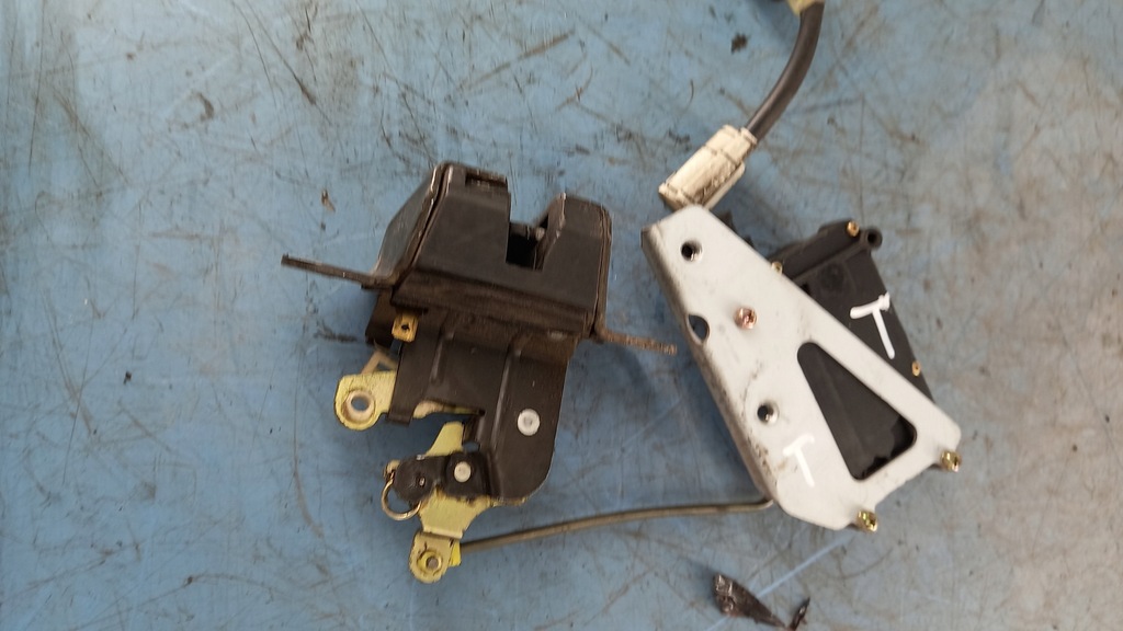 фото №1, Замок кришки kia joice 2.0b 01r