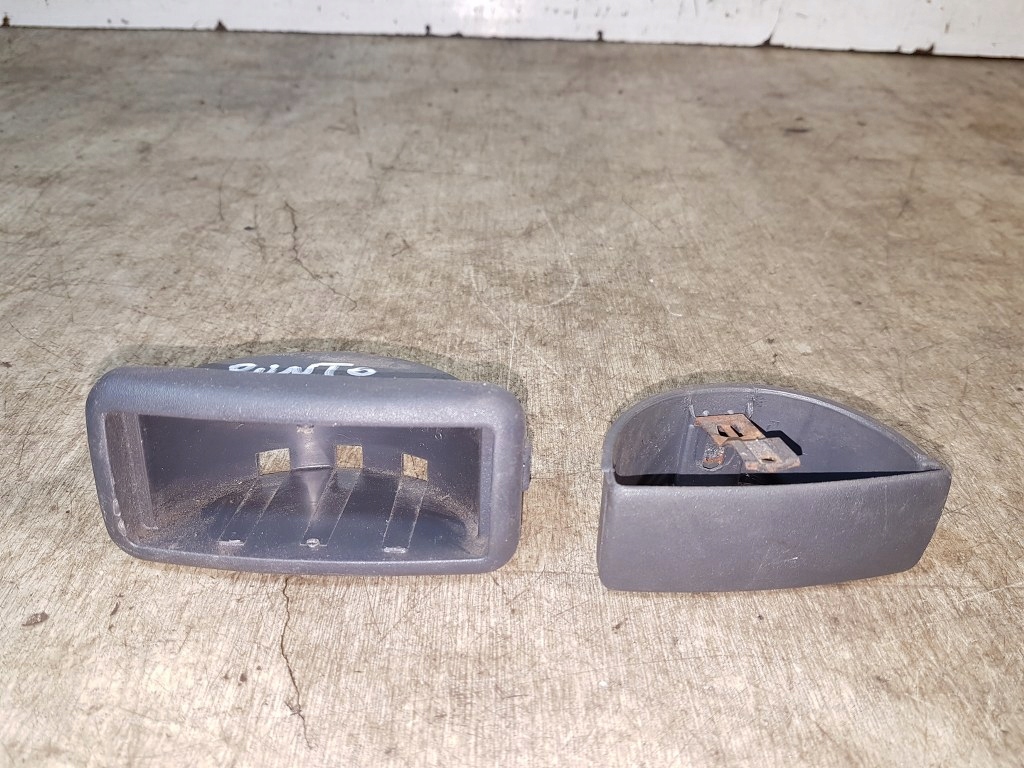 фото №1, Попільничка лівий правий задня fiat punto i