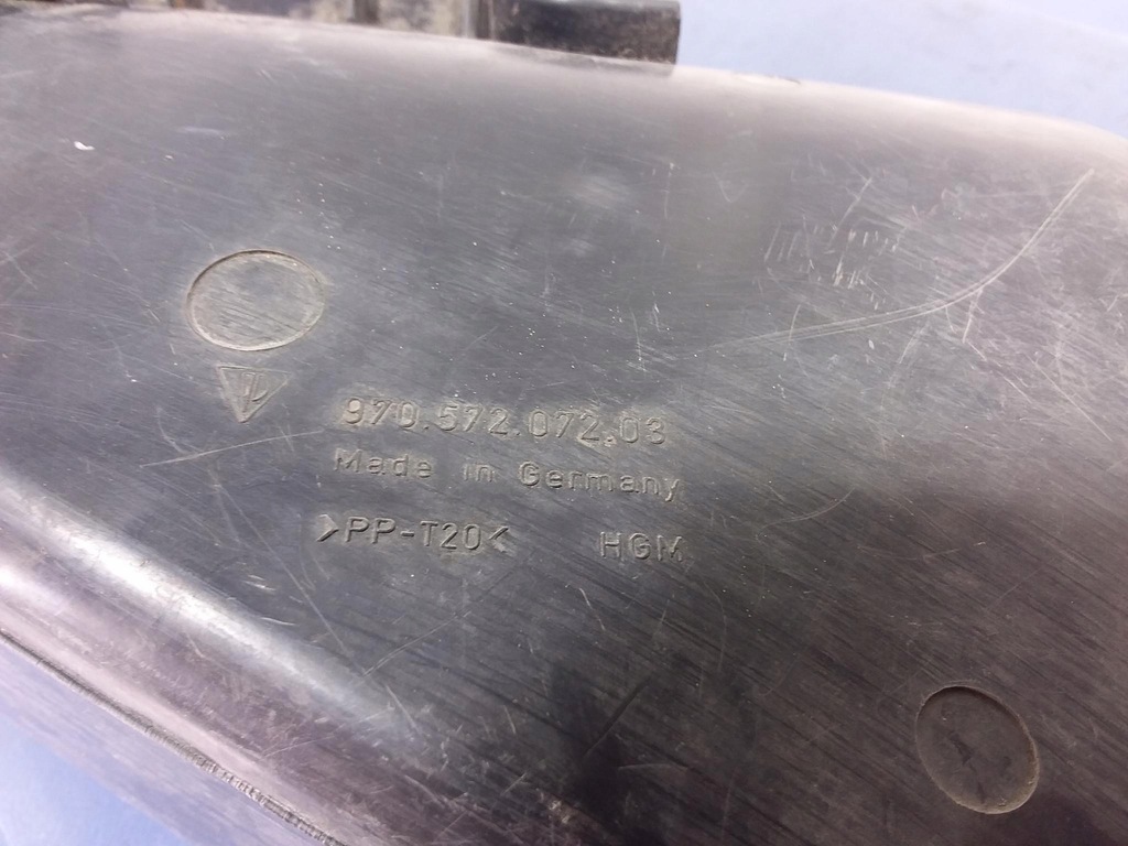 фото №6, Porsche оригинальный номер 97057207203 впуск воздухозаборник воздуха