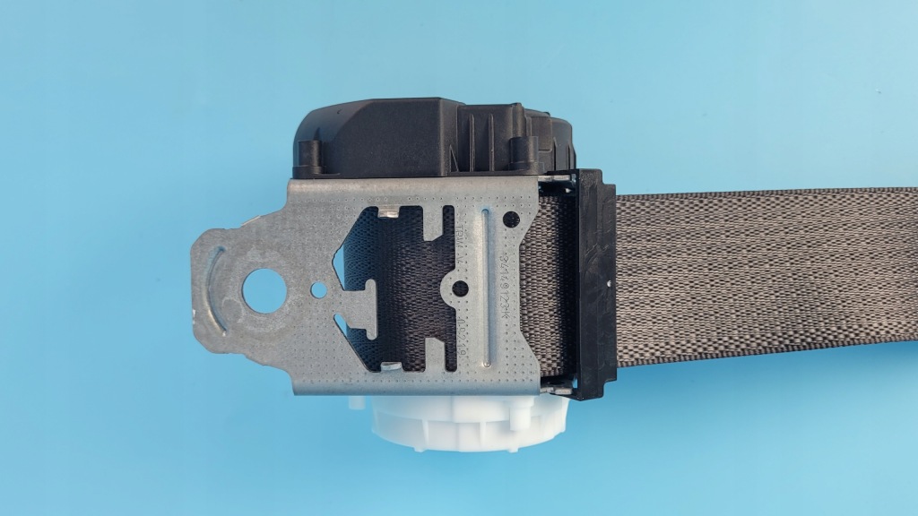 Opel astra pas безпеки середина задня 39089124 в Україні