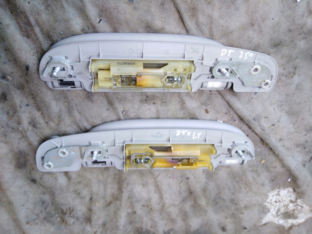 фото №4, Mercedes r w251 ручка стельовий лампа задня 09r eu