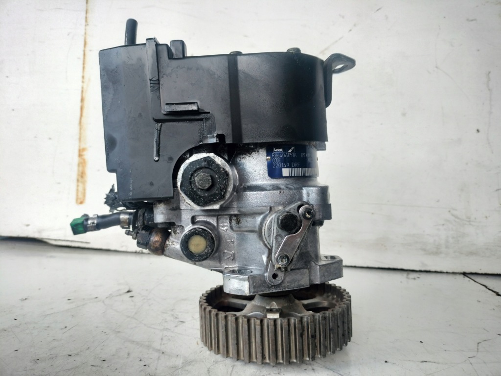 Насос впрыскная lucas epic r8640a051a в Украине