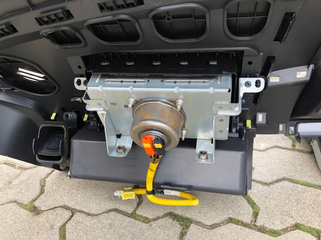 фото №5, Corolla verso ii консоль приборная панель приборная панель подушка