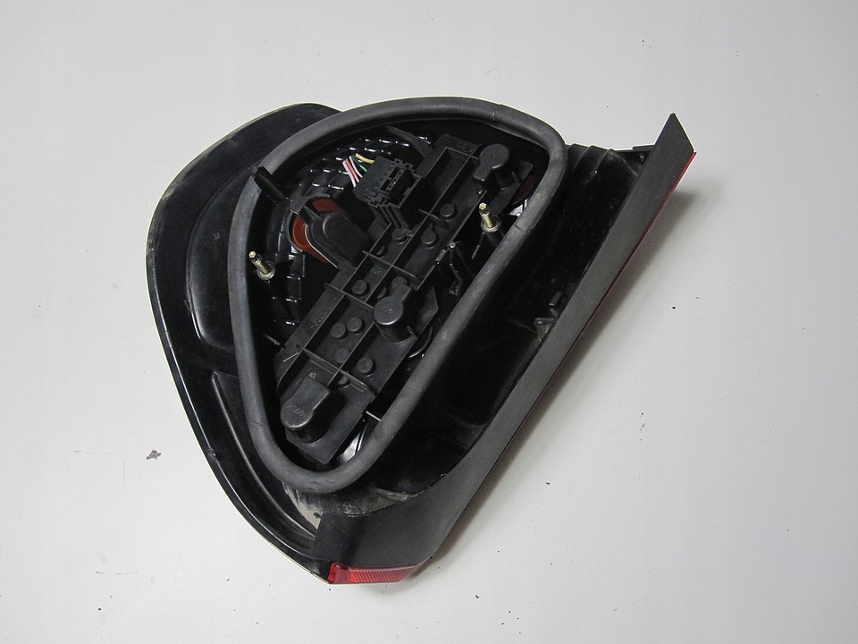 фото №5, Лампа задняя левая renault thalia 01r 287