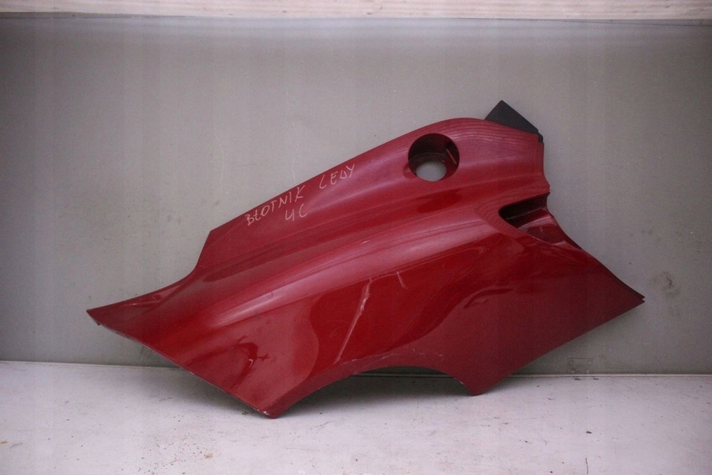 фото №1, Крыло правый задняя alfa romeo 4c