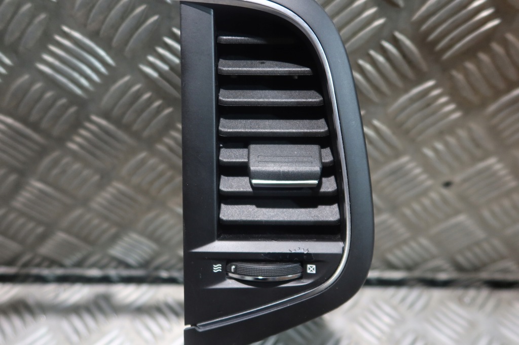 фото №3, Рамка дисплея dekor корпус пластик решётки renault megane 4 687501810r