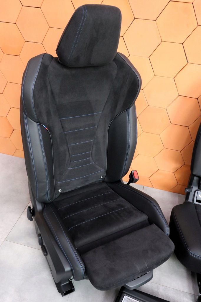 фото №9, Bmw x1 u11 салон сиденья с подогревом память harman m-pakiet alcantara