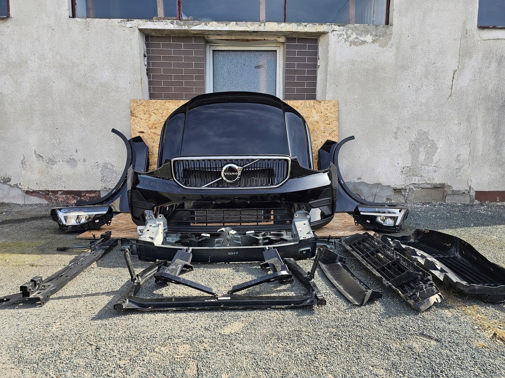 фото №1, Volvo xc40 перед капот бампер лампы