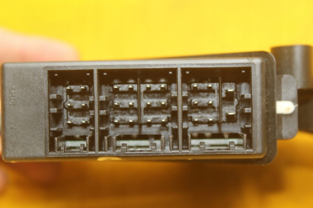 фото №8, Моторчик блок управления стекло правый перед vw polo iv 9n 6q2959801a