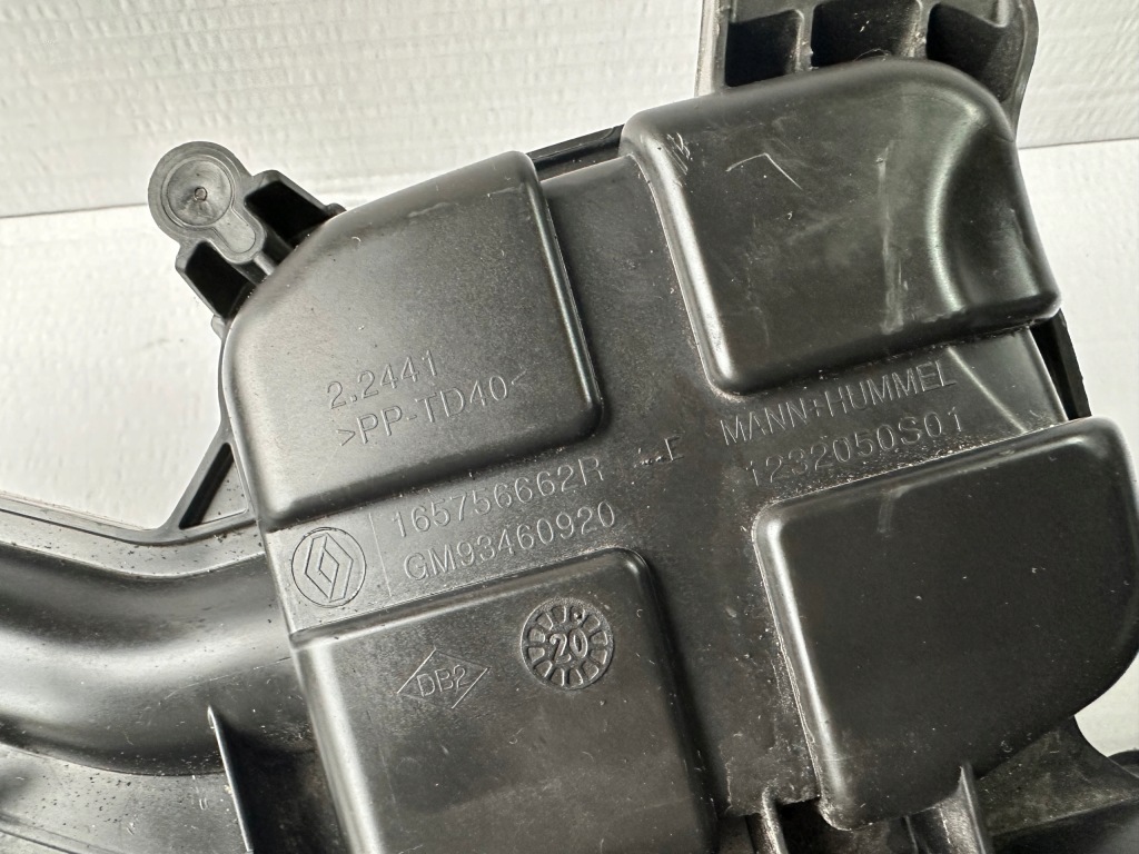 Trafic iii рестайлінг  шланг труба інтеркулер 2,0dci 165756662r в Україні