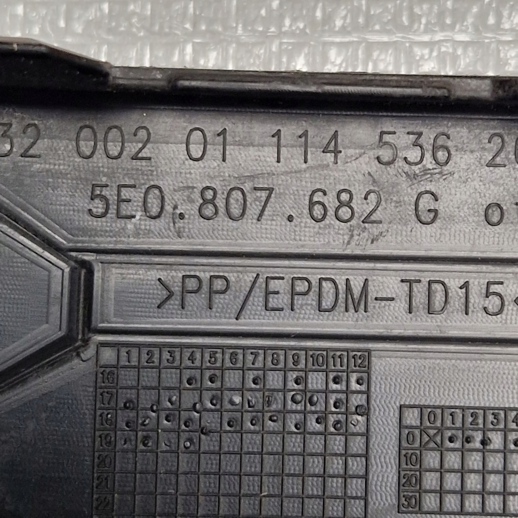 фото №8, Skoda octavia iii lift решітка бампера права 5e0807682g