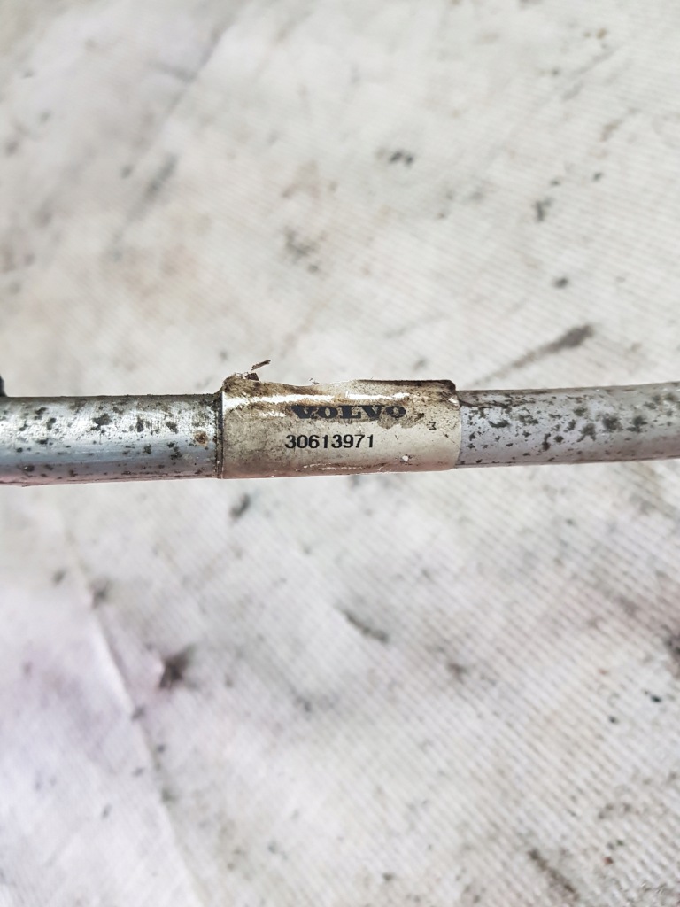 фото №4, Volvo v40 шланг трубка кондиционера 30613971