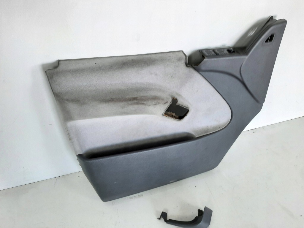 фото №12, Mercedes v klasa w638 v230 2.3 97r обшивка дверь левый перед