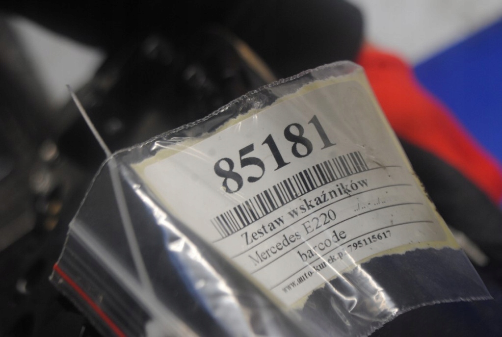 Mercedes e220 sedan счетчик 2105401448 Киев