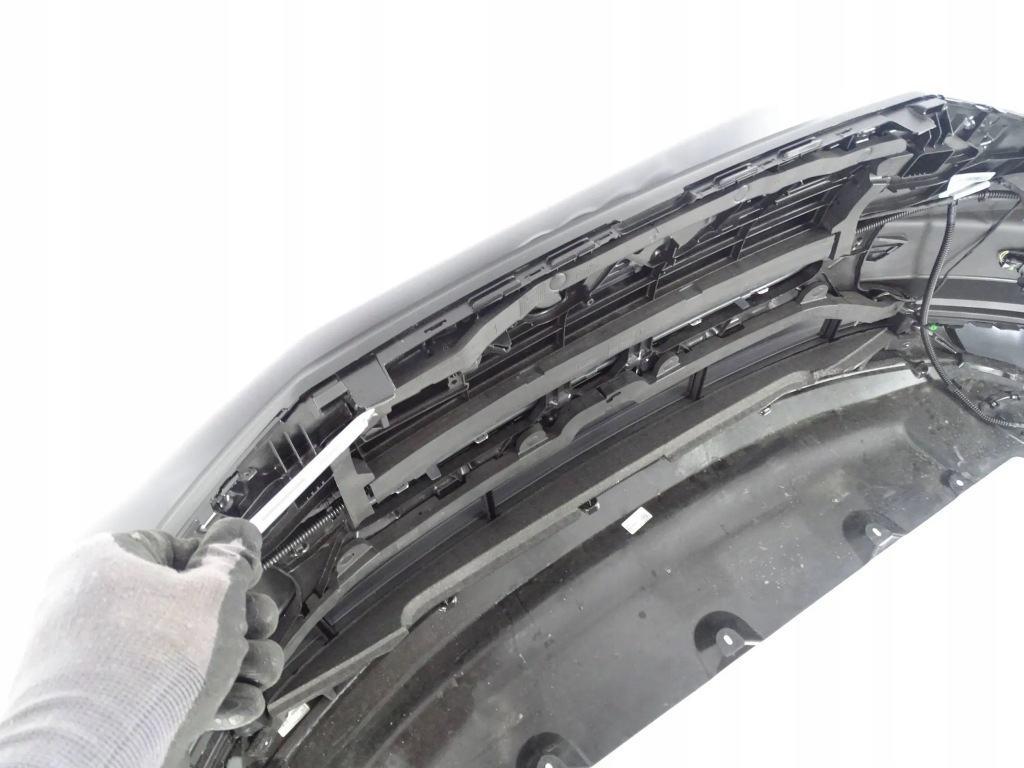 фото №12, Бампер перед передній audi e-tron 4ke