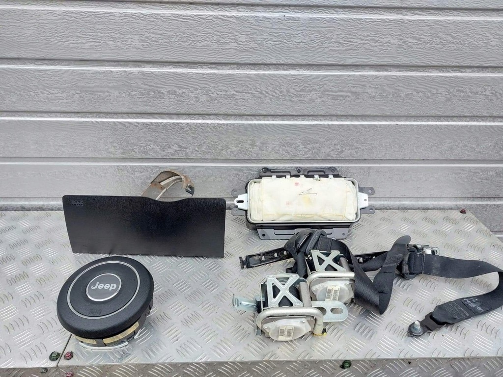 фото №1, Jeep cherokee подушки безопасности воздушные ремни wk2 подушка безопасности