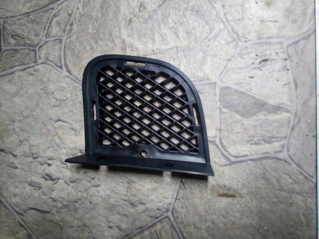 Купить Polcar 404727-4 решётка бампера