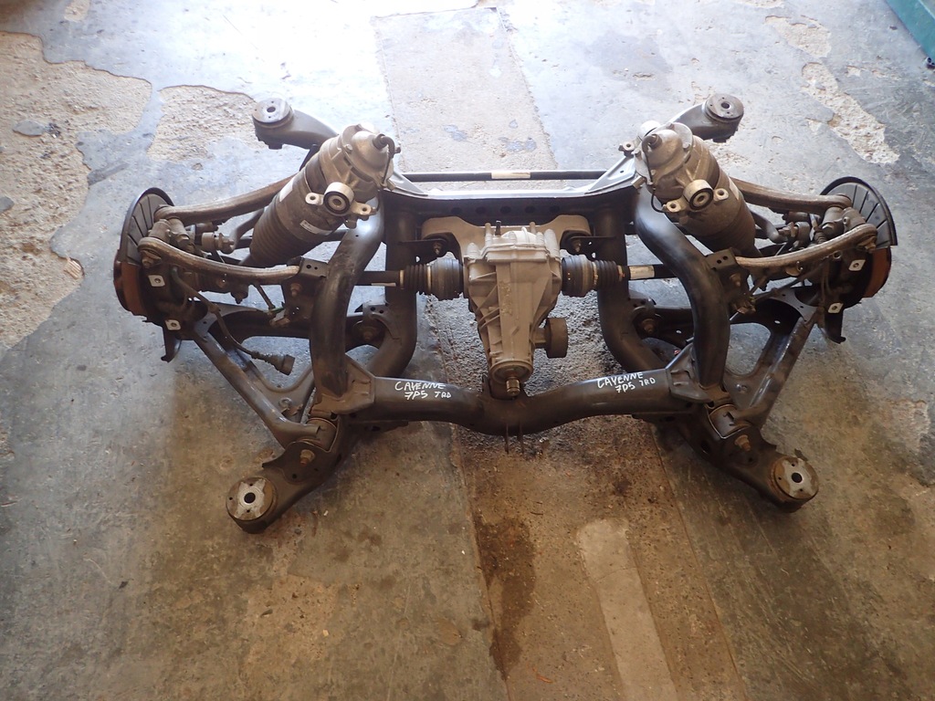 фото №1, Porsche cayenne 7p5 3.0d подвеска задняя подрамник мост