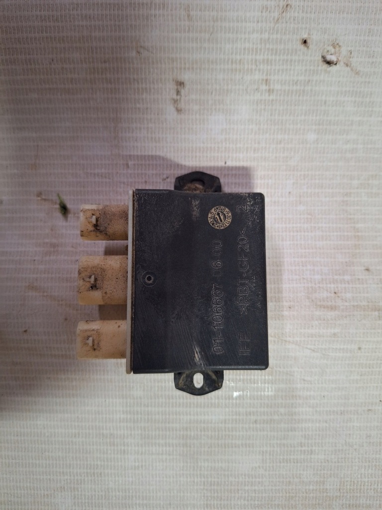 фото №1, Mercedes w213 kombi модуль крышки a2139057901