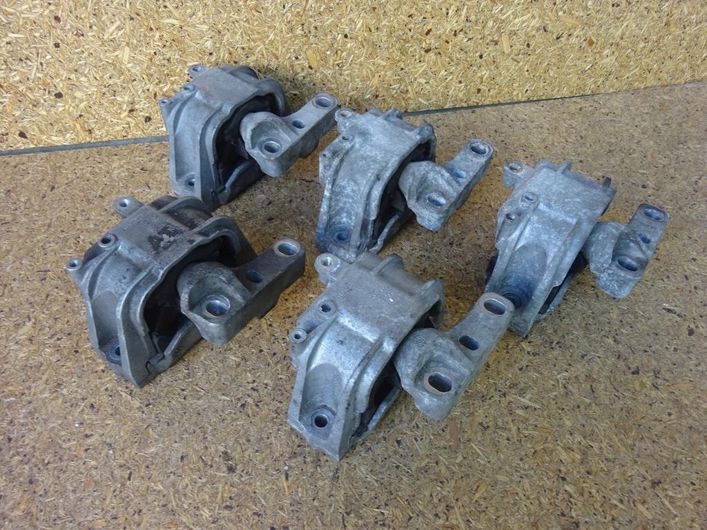 фото №13, Audi tt 8j r32 3.2 v6 bub 06-14 подушка двигателя 1k0199262am