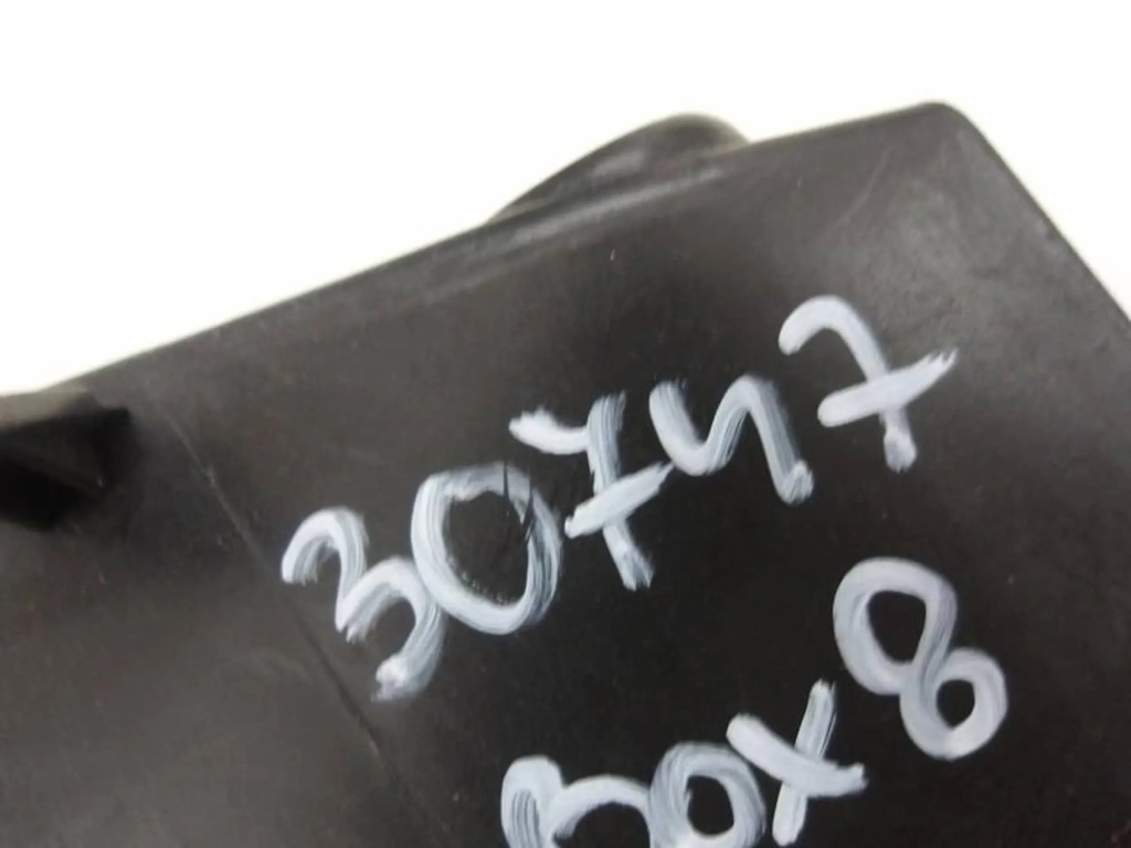 Renault kadjar кронштейн лампы правый задний в Украине