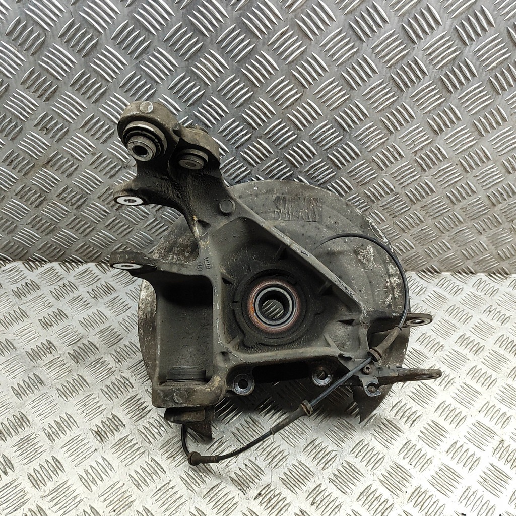 фото №2, Land rover range rover sport l494 2018 правая сторона ступица колеса заднего