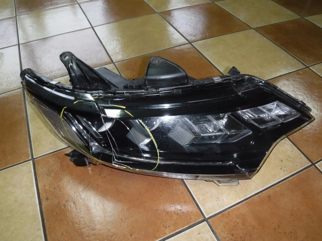 фото №1, Лампа перед mitsubishi outlander full led iii