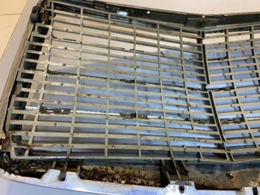 фото №10, Mercedes-benz w115 1971 решітка радіатора радіатора / решітка радіатора