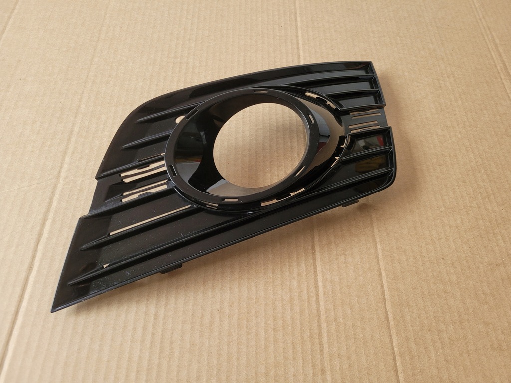 фото №1, Решётка противотуманной фары правая vw passat cc r-line 3c8853666h