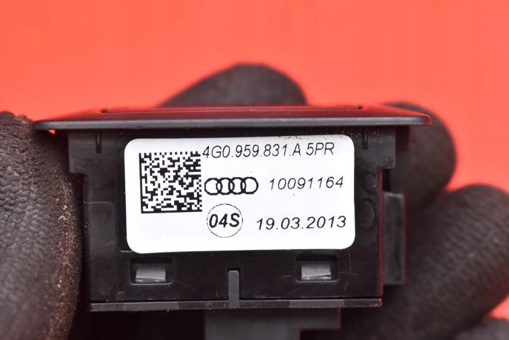 фото №7, Выключатель кнопка открывания крышки 4g0959831a audi q5 8r lift 12-17
