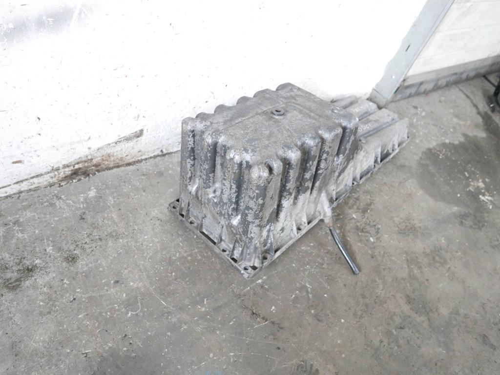 Поддон поддон масляная renault premium 370 dci 00-06 Киев