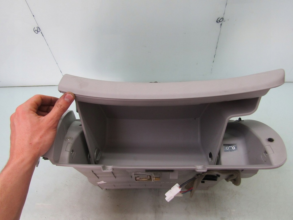 фото №7, Ceed i 09r бардачок пассажира 84760-1h000