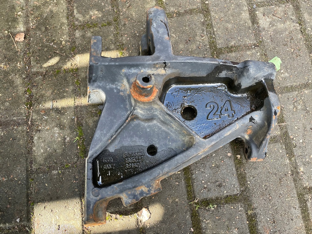 фото №1, Кронштейн кронштейн бампера чавун scania r 1885224