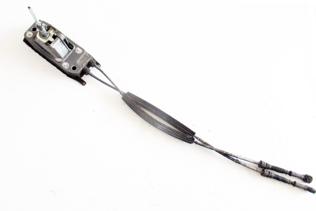 Audi a3 8p golf v plus кулиса тросы переключения передач 1k0711061a Недорого