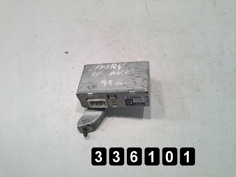 Купити 1997 toyota camry ecu 88240-33100
