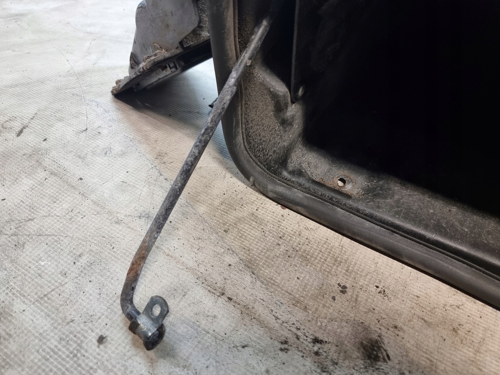 фото №12, Бардачок кабіни правий нижній оригінальний номер 504008525 iveco stralis 450 e5 07r