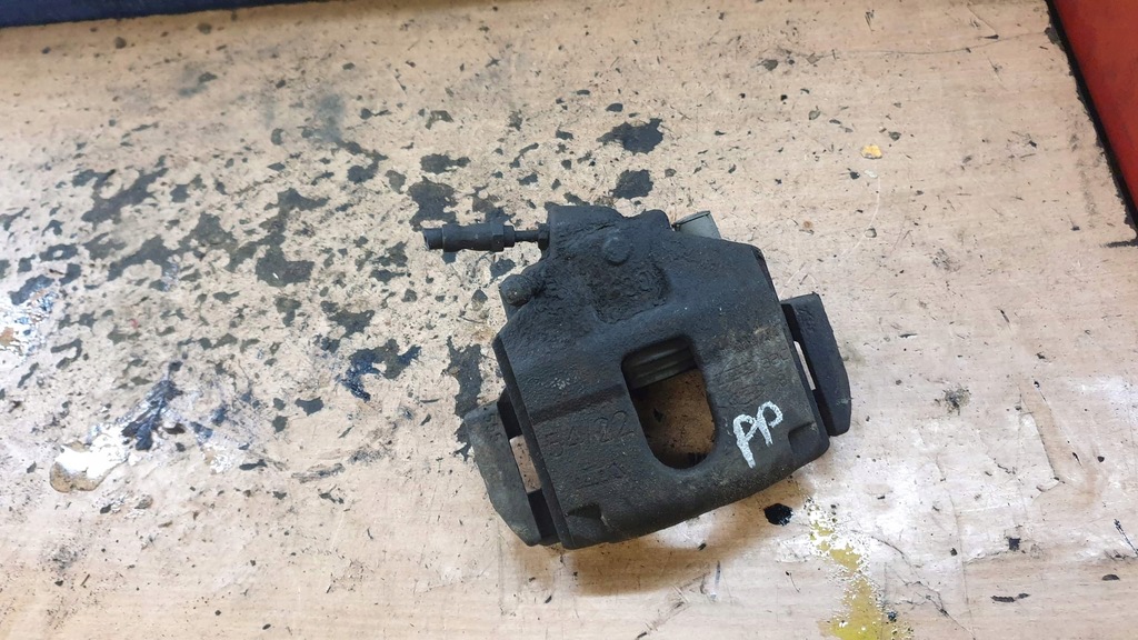 фото №1, Ford fusion i суппорт тормозной правый перед 1.4