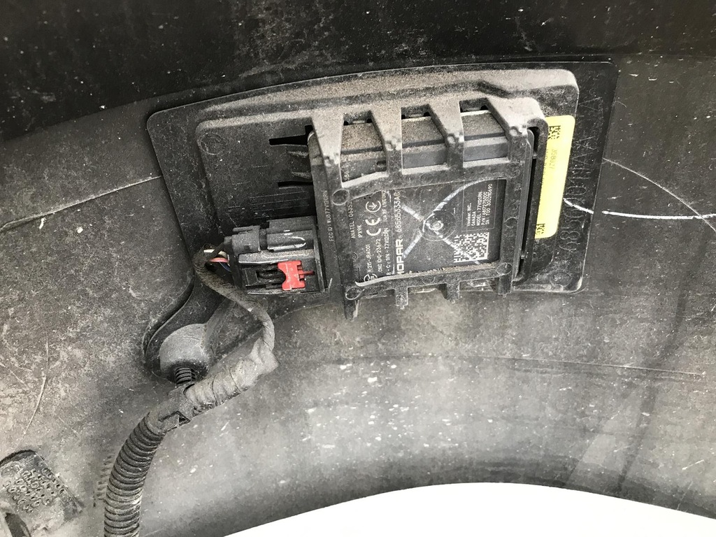 фото №7, Dodge durango iii 2022r. бампер задняя pdc радар kpl. 2 выхлопы