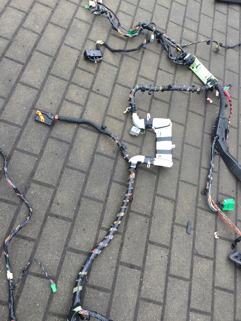 фото №11, Электропроводка салона салонная volvo s60 2.5 дизель