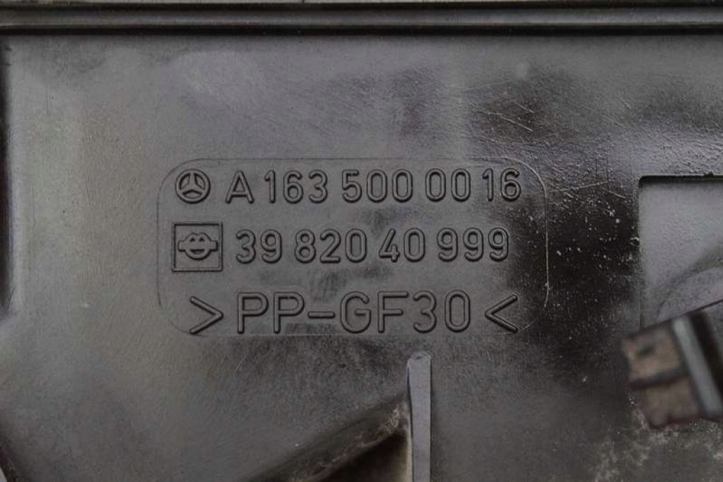 фото №5, Корпус фильтра воздуха a1635000016 mercedes ml w163 2.7 cdi 163 km 01-05