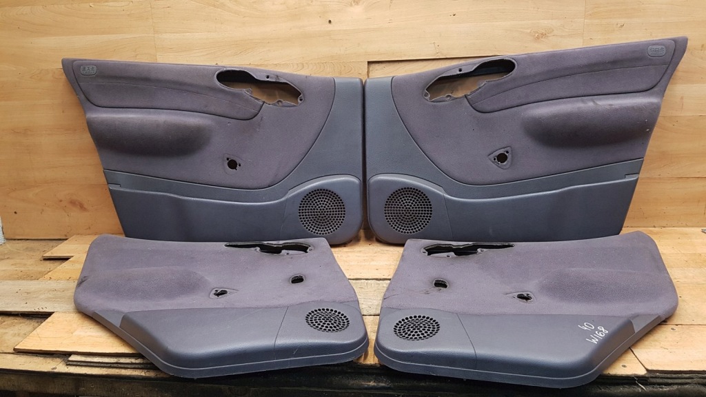 Купити Обшивка оббивка двері перед задній комплект mercedes w168