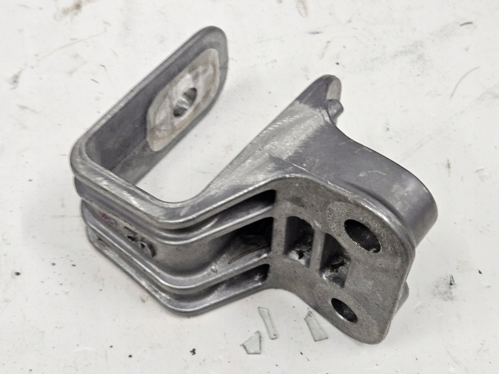 Купити Кронштейн подушка двигуна renault austral 113324536r