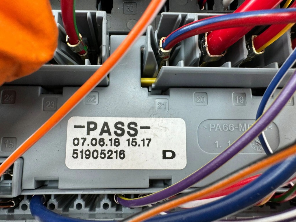 фото №6, Fiat 500 2018 коробка запобіжників