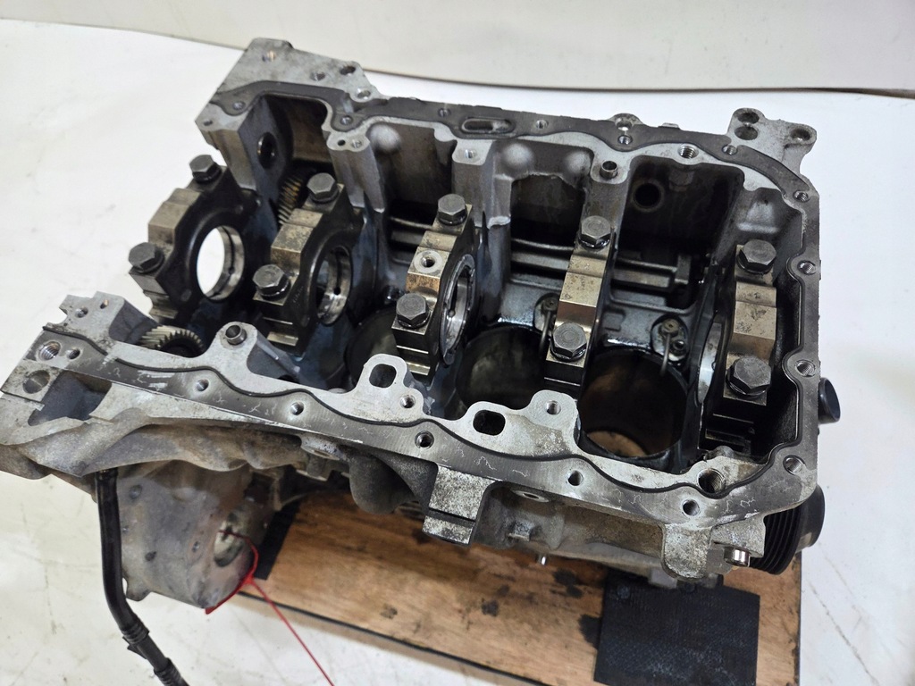 фото №9, Блок двигателя bmw e90 2.0 d n47d20c 7810596