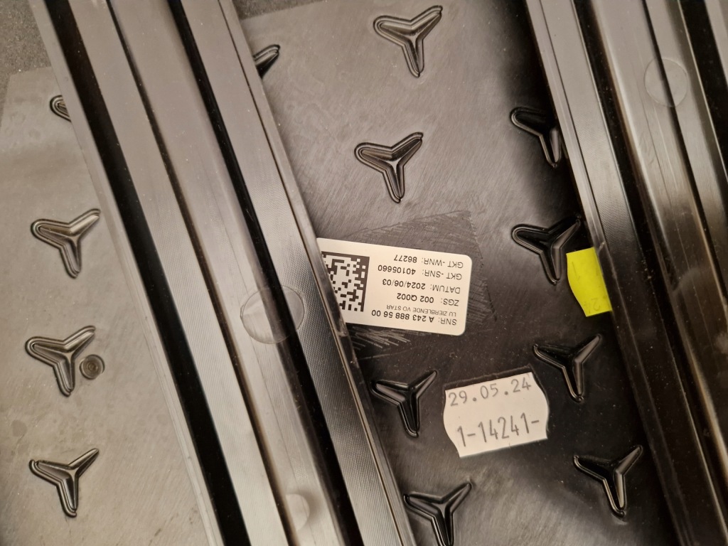 фото №8, Решётка радиатора каркас led mercedes eqa