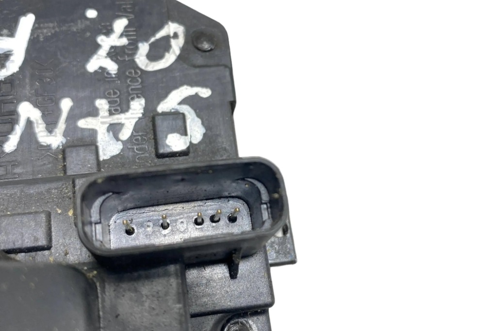 фото №8, Замок левых передних дверь hyundai santa fé ii cm a045035 2.2l дизель