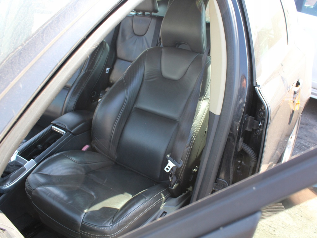 фото №1, Сиденья сиденье левый правый заднее сиденье кожа кожаный volvo xc60 i r-design комплект