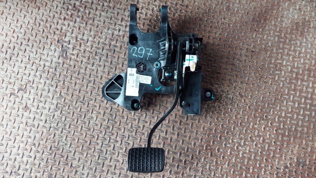 Купити 2019 buick encore i педаль гальма 42343853