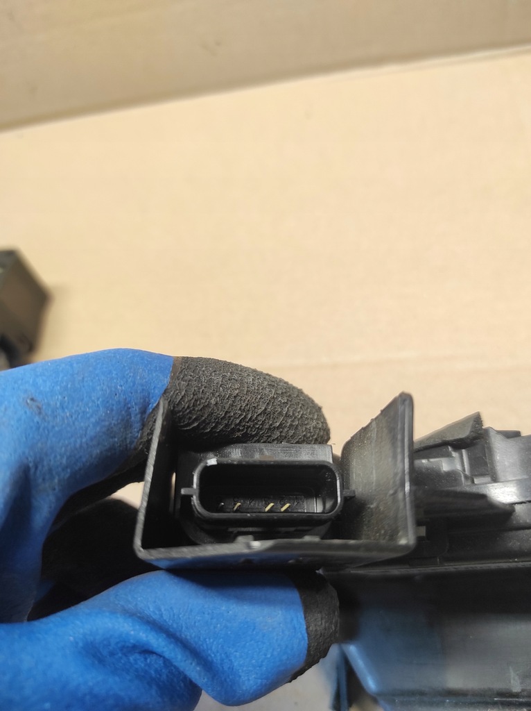 фото №3, Замок дверь правый перед 4 pin renault talisman 805020792r