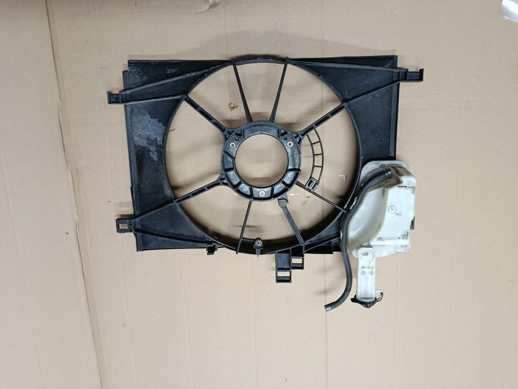 фото №1, Корпус вентилятора бачок toyota yaris cross europa